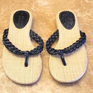 Basic Editions Black/Tan Thong Sandals with Nautical Flair, Sz 5